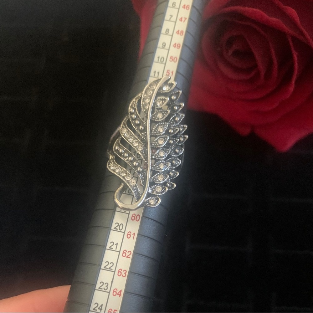 Whimsical Leaf Silver Plate Irregular Zircon Rhin… - image 4